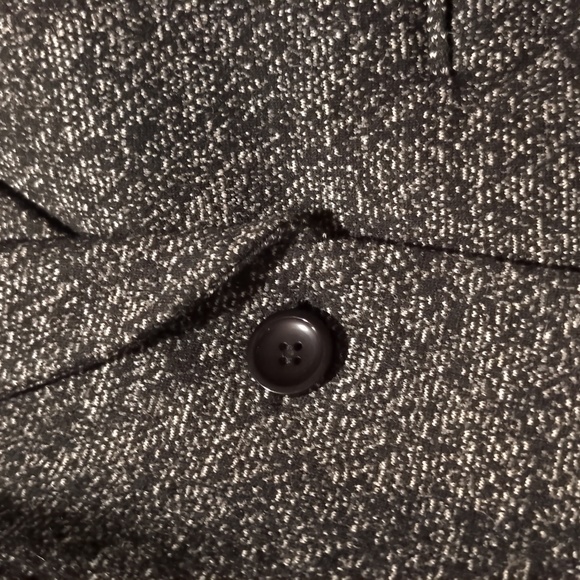 Le Chateau Blazer - Picture 2 of 4